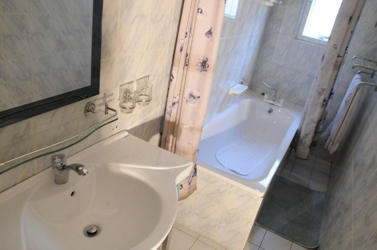 Bathroom 2, Agip Motel, Mbarara