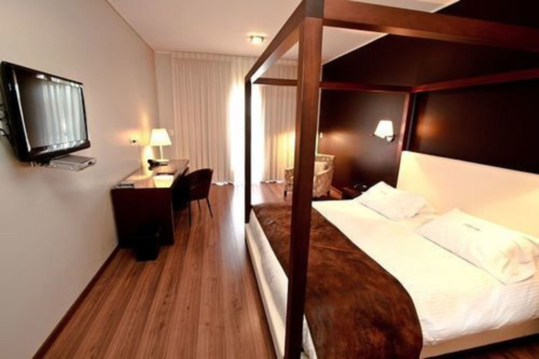 Bedroom 3, Regency Park Hotel, n.a349