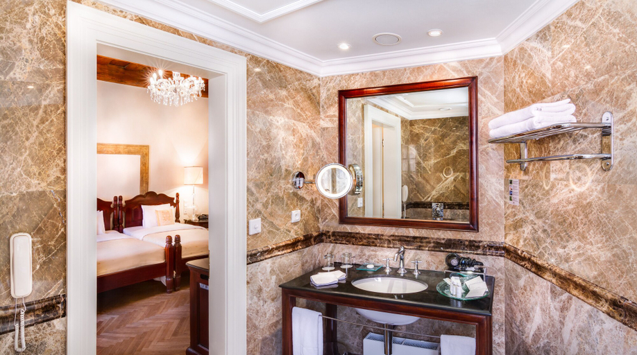 Bathroom 5, The Dominican, Praha 1