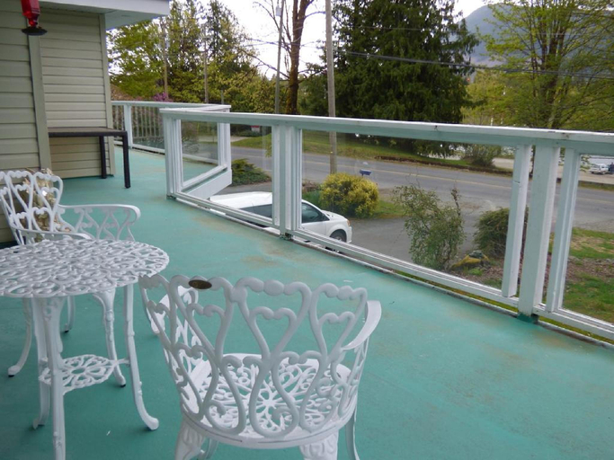 Others 2, Crown House B&B, Cowichan Valley