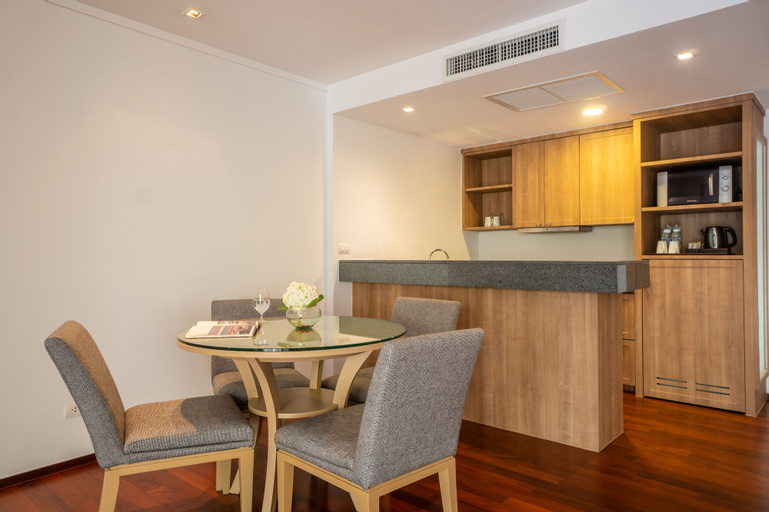 Dining Room 3