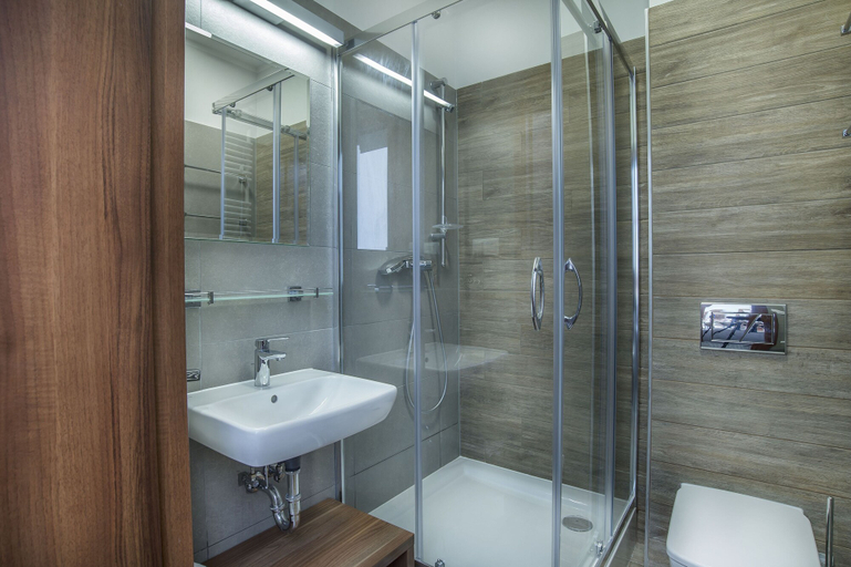 Bathroom 5, Admirał I, Świnoujście