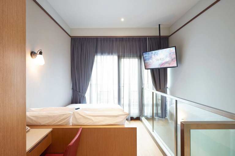 Bedroom 6