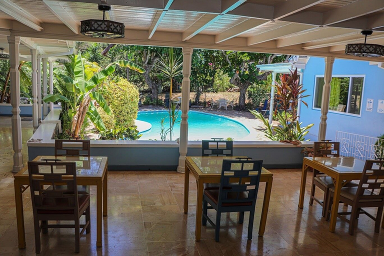 Food & Drinks 4, Seven Palms Villa