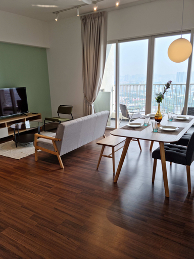 Exterior & Views 18