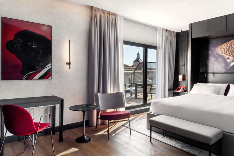 Bedroom 2, Radisson RED Madrid, Madrid