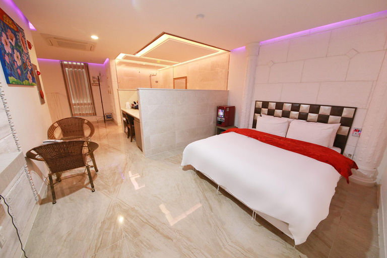 Bedroom 3, Paju Sinoan Self check-in Motel, Paju