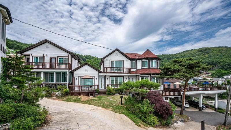 Exterior & Views 1, Ganghwado Sea Garden Pension, Ganghwa