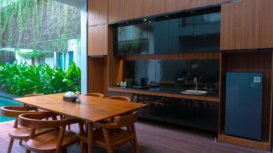 Dining Room 3