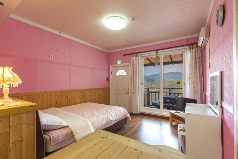 Bedroom 2, Pyeongchang Sky Pension, Pyeongchang