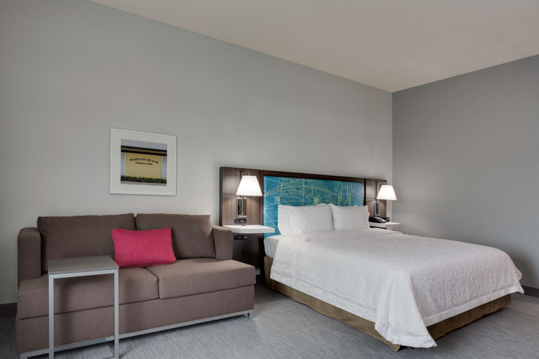 Bedroom 3, Hampton Inn Fort Lauderdale Pompano Beach, Broward