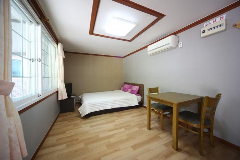 Bedroom, Jinan Cheonsang Demi Pension, Jinan