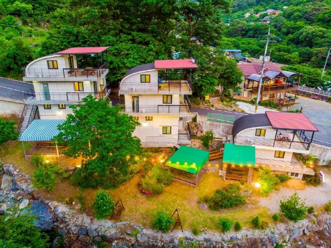 Exterior & Views 1, Miryang Solpunggyeong Pension, Miryang