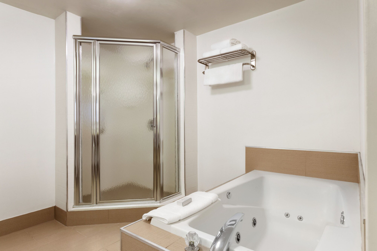 Bathroom 4, Hilton Garden Inn Shelton, Fairfield