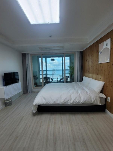 Bedroom 1, Jeju Udo Ara Pension, Seogwipo