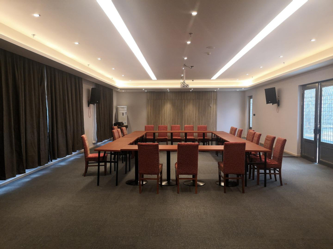 Business Facilities