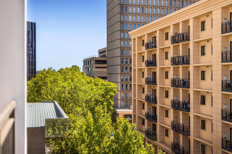 Perth CBD Huge beautiful, Perth