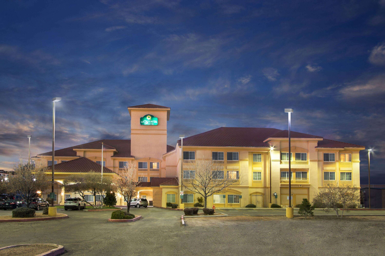 La Quinta Inn & Suites by Wyndham Albuquerque Midtown, Bernalillo