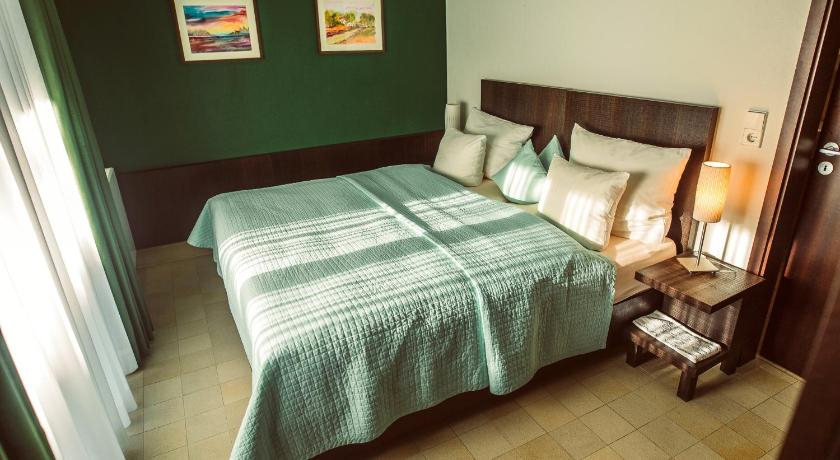 Bedroom 2, Lindenhof Hotel Tepe, Vechta