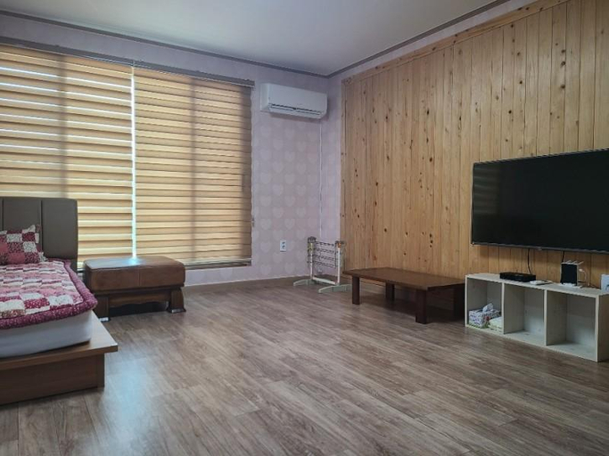Bedroom, Seocheon Badauiachim Pension, Seocheon