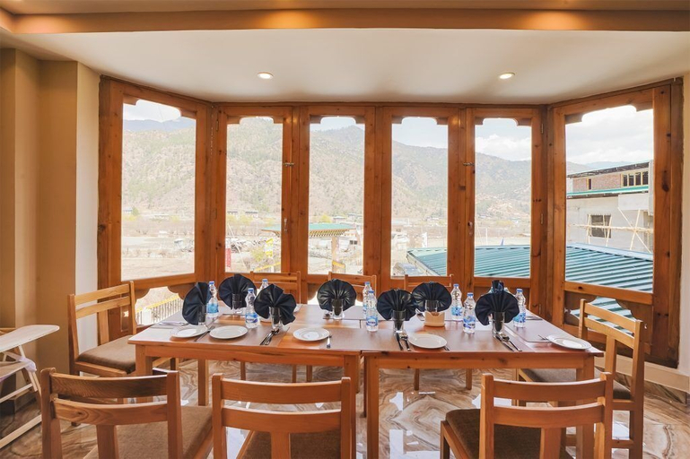Food & Drinks 5, Shomo Chuki Resort, Lamgong