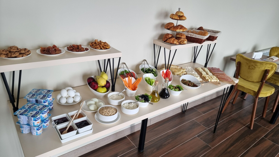 Food & Drinks 5, GG ApartHotel, Batumi