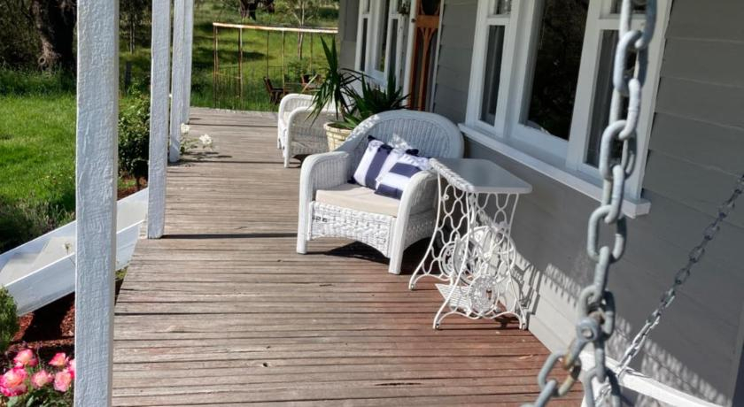 Exterior & Views 2, Bylands Cottage Historic Home, E. Gippsland - Bairnsdale
