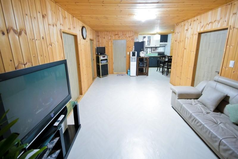 Bedroom 2, Yeongwol Milky Way Valley Pension, Yeongwol