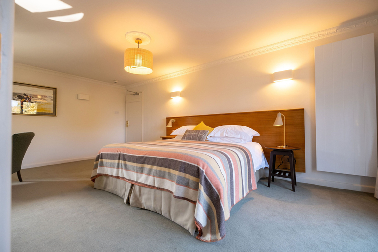 Bedroom 2, Hotel Meudon, Cornwall