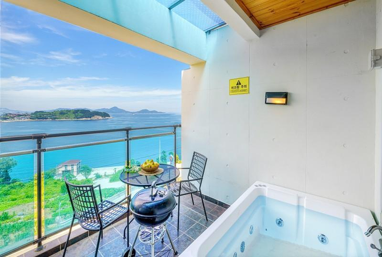 4, Geoje Island Hawayu Pool Villa Spa Pension, Geoje