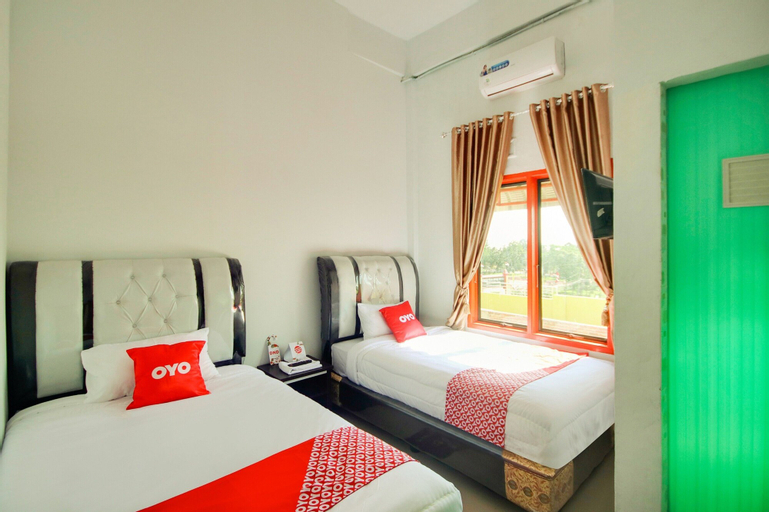 Bedroom 3, OYO 3844 Shinta Guesthouse, Medan