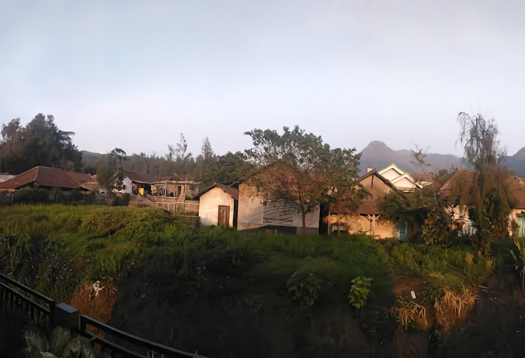 Exterior & Views 4, Anggun Homestay 2, Probolinggo