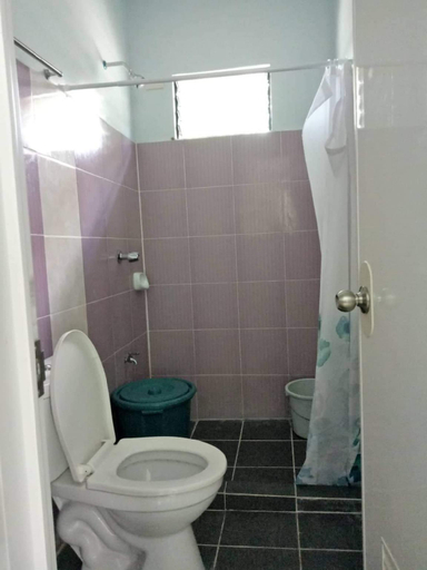 Bathroom 2, HIDEOUTS BALER APARTELLE APARTMENT 1, Baler