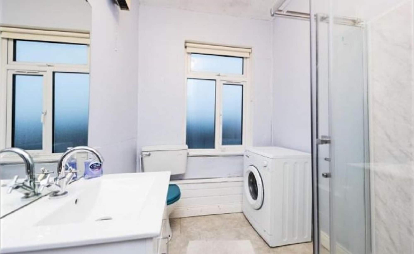 Bathroom, Drumcondra Junction Apts, Dublin