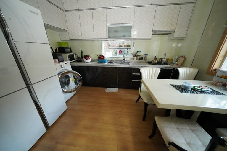 Others 2, Daebudo Lala Land Pension, Hwaseong