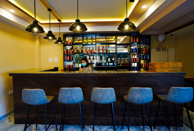 Food & Drinks 5, Shomo Chuki Resort, Lamgong