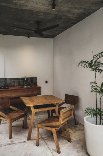 Dining Room 13