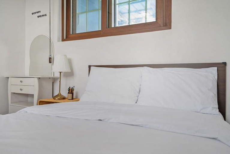 Bedroom 2, Taean (Anmyeondo) Babylon Pension, Taean