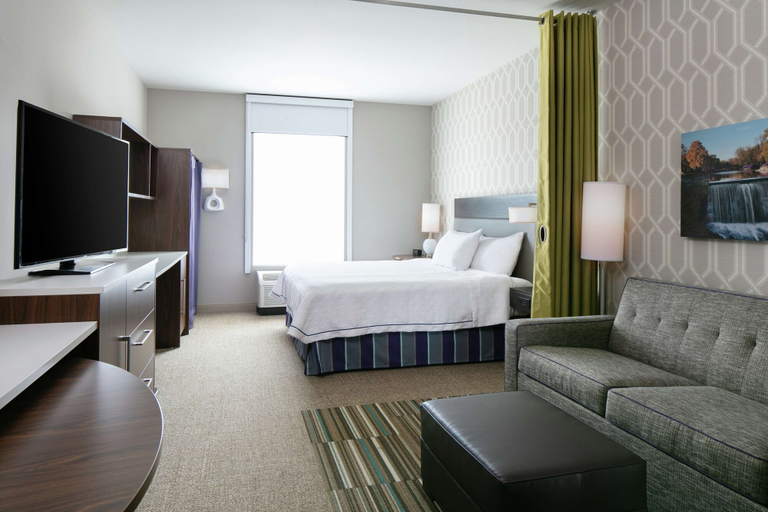 Bedroom 3, Home2 Suites by Hilton Menomonee Falls Milwaukee, Waukesha