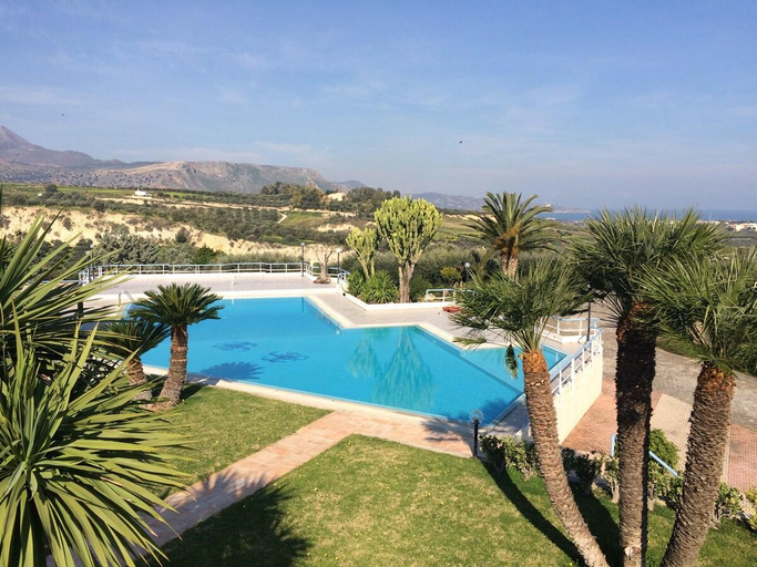 Sport & Beauty 2, Private Villa in Nature Near Sea, Crete