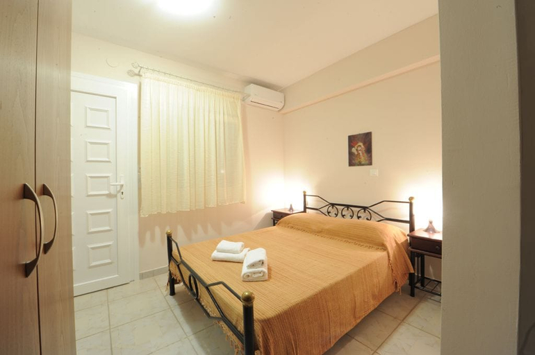 Bedroom 5, Demi Studios, Central Macedonia