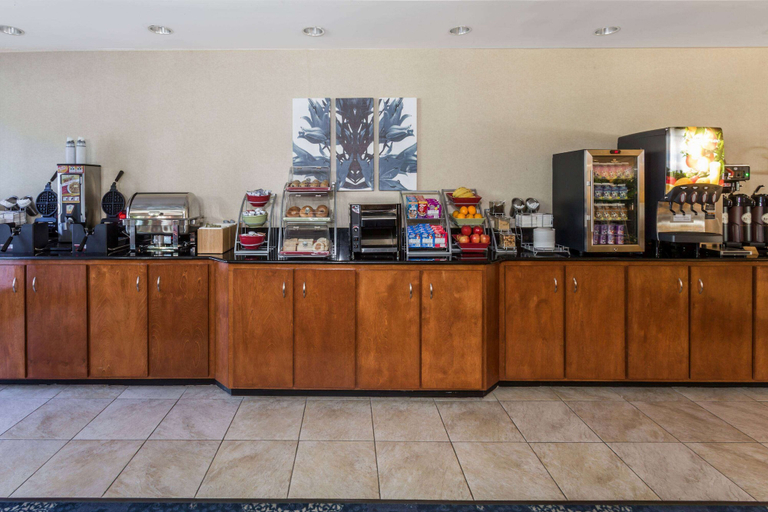 Food & Drinks 5, Wingate by Wyndham Houma LA, Terrebonne