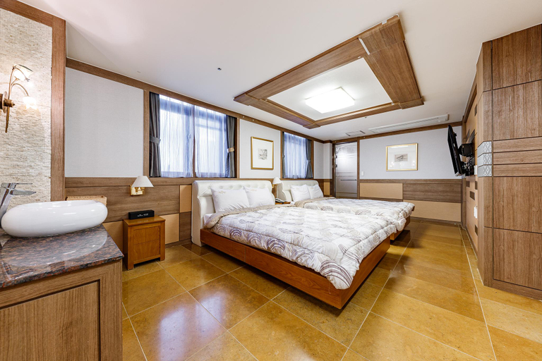 Bedroom 2, Changnyeong Bugok Spadium Ddaogi Hotel, Changnyeong