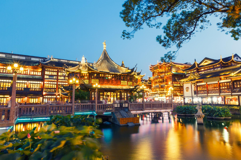 Nearby Landmark 3, Qingmu Hotel (Shanghai Bund City God Temple Laoximen Metro Station), Shanghai
