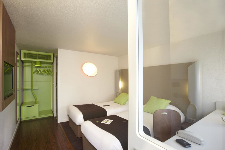 Bedroom 3, Campanile Chartres, Eure-et-Loir