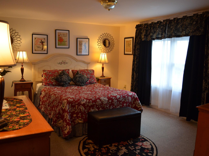3, Bavarian Manor Country Inn & Restaurant, Greene