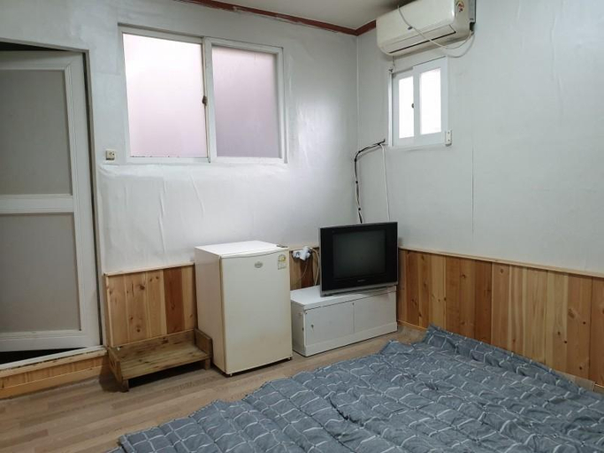 3, Eulwangri Anak Pension, Jung