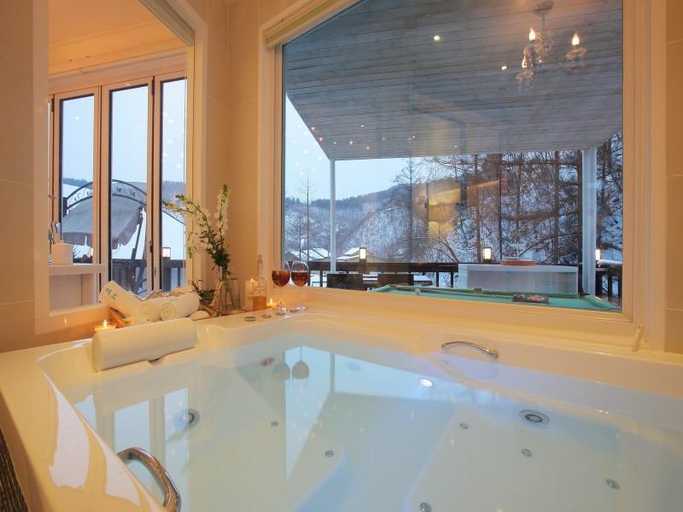 Bathroom, Chuncheon White Herb Pension, Chuncheon