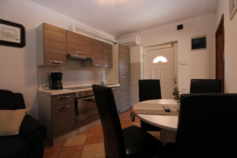 Others 4, Apartment 934, Fažana