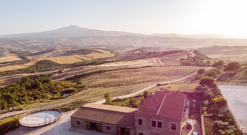 Podere Val D'Orcia - Tuscany Equestrian, Siena